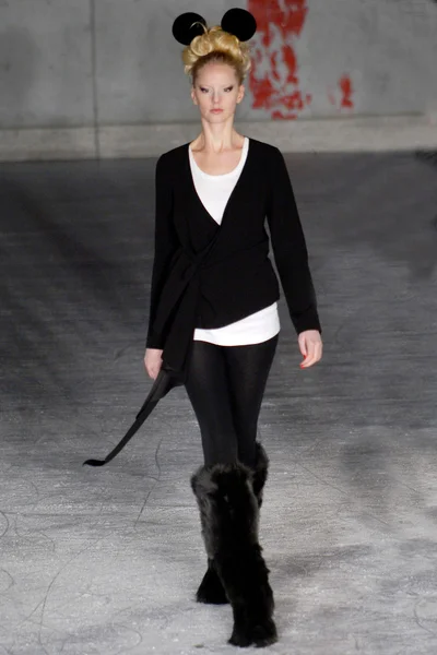 Look 29